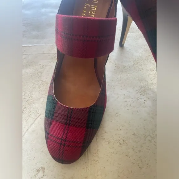 Ann Mariano by Betty muller shoes size 81/2M
