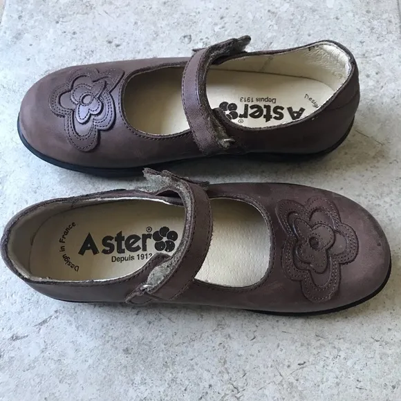 Aster brown leather shoes, 31 EU/ 1US.