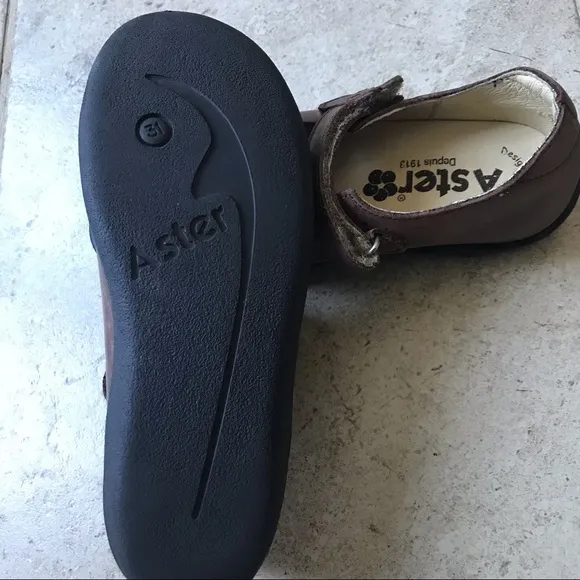 Aster brown leather shoes, 31 EU/ 1US.