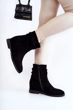 Buskin boots