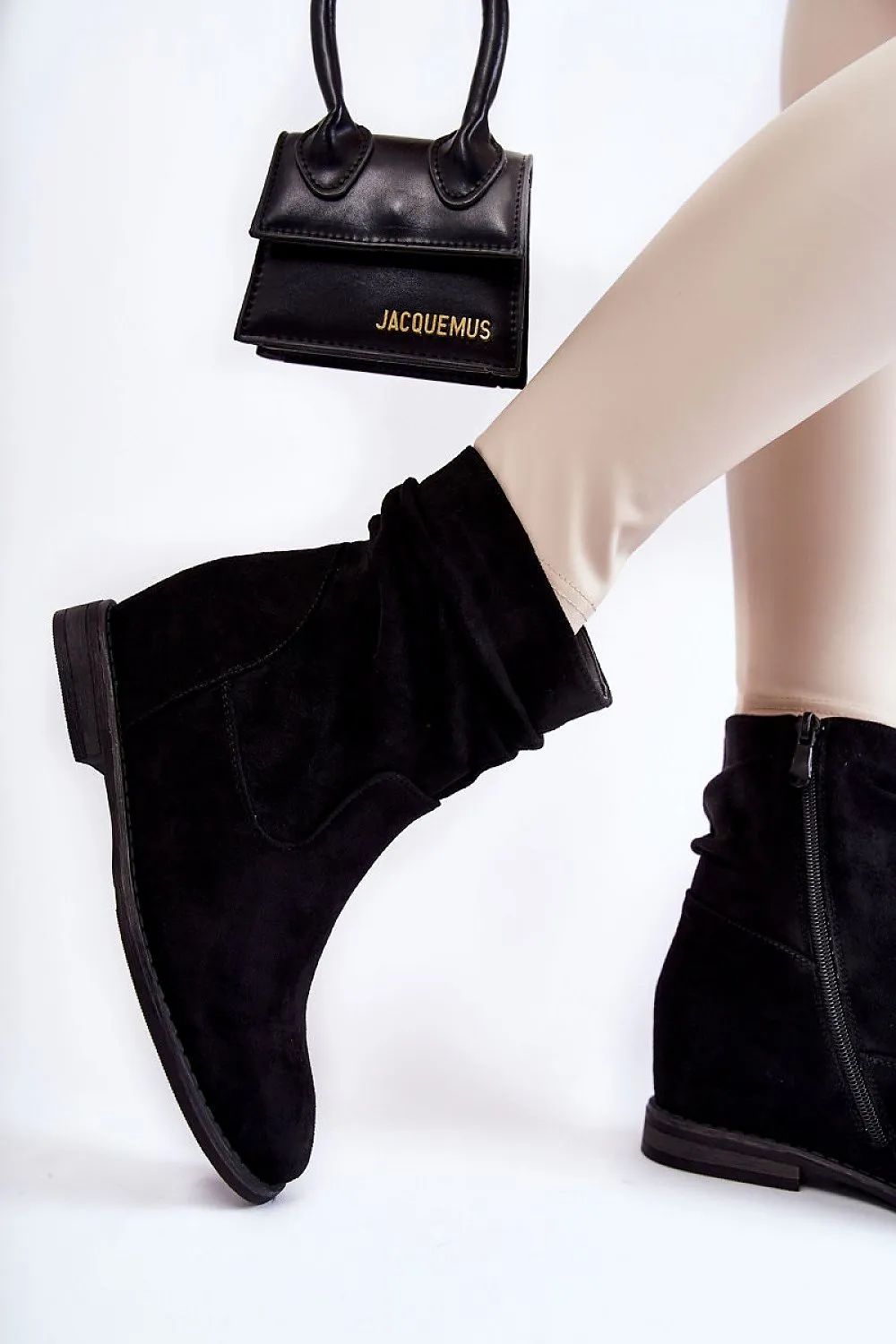 Buskin boots