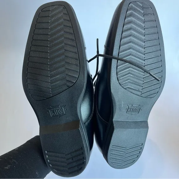 Florsheim Kids Youth 6 Black Reveal Oxford Dress Shoe Leather Cushioned Cap Toe