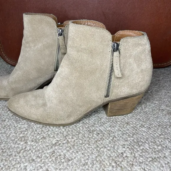 Frye &amp; Co. ankle boots