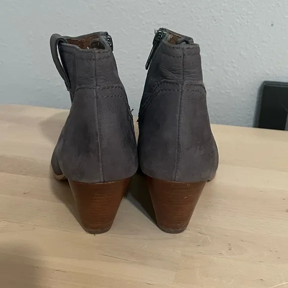 FRYE Reina Zip Grey Gray Nubuck Leather Ankle Booties 6.5