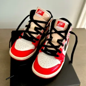 Jordan 1 Retro High OG Spider-Man Toddler