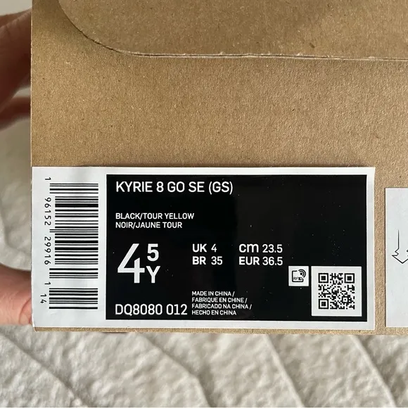 KIDS: Nike Kyrie 8 GO SE (GS) Black / Tour Yellow