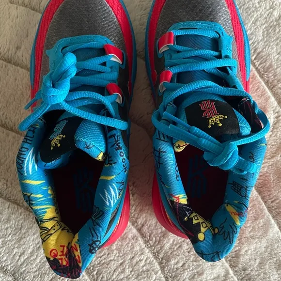 KIDS: Nike Kyrie 8 GO SE (GS) Black / Tour Yellow