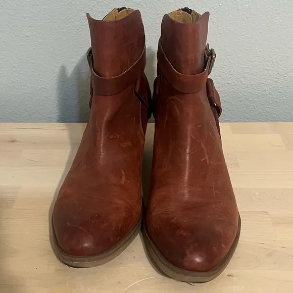 Korks Kork-Ease Reynosa Red Distressed Leather/Suede Ankle Booties Size 8.5