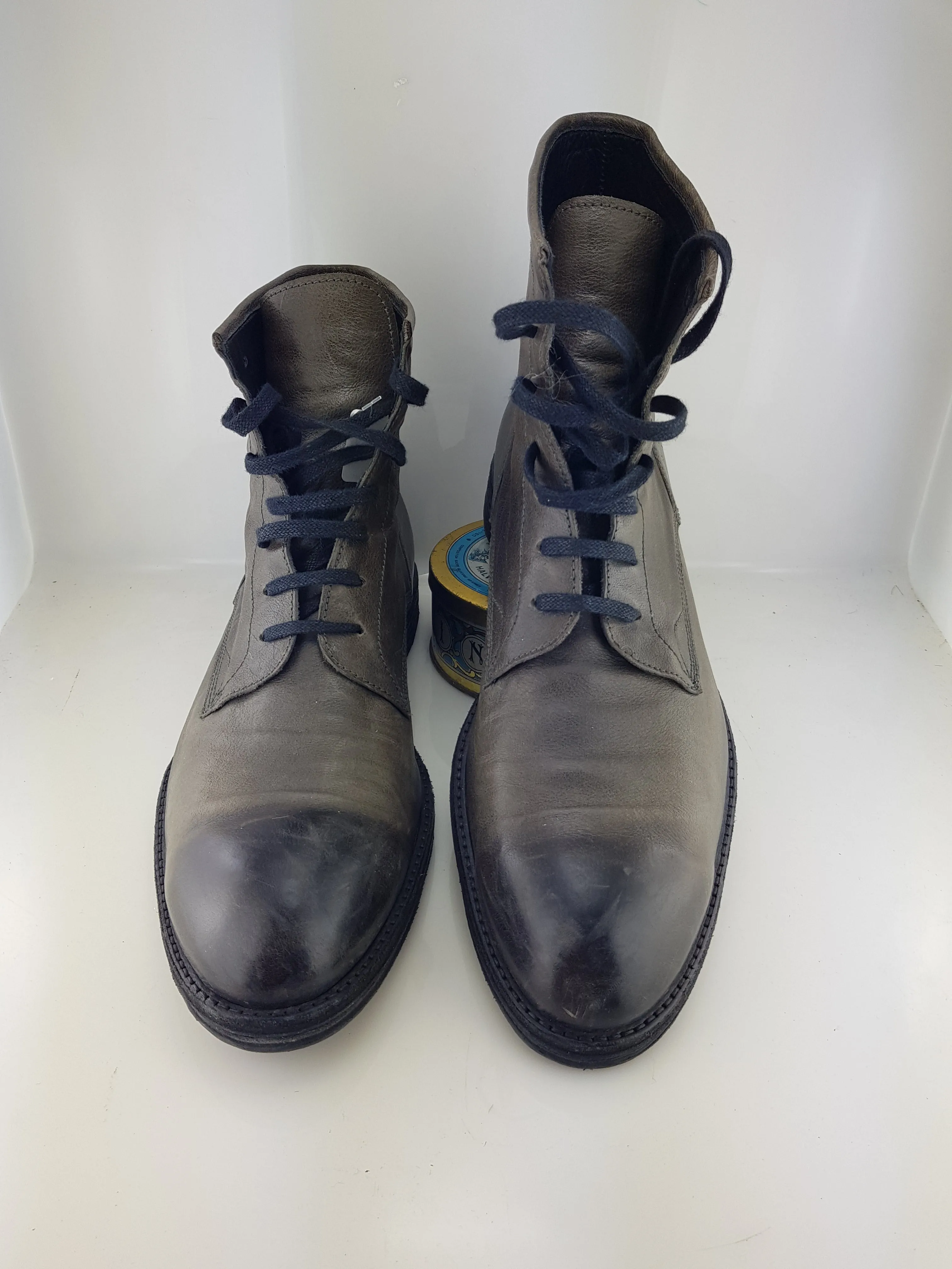 Lace-up ankle boots