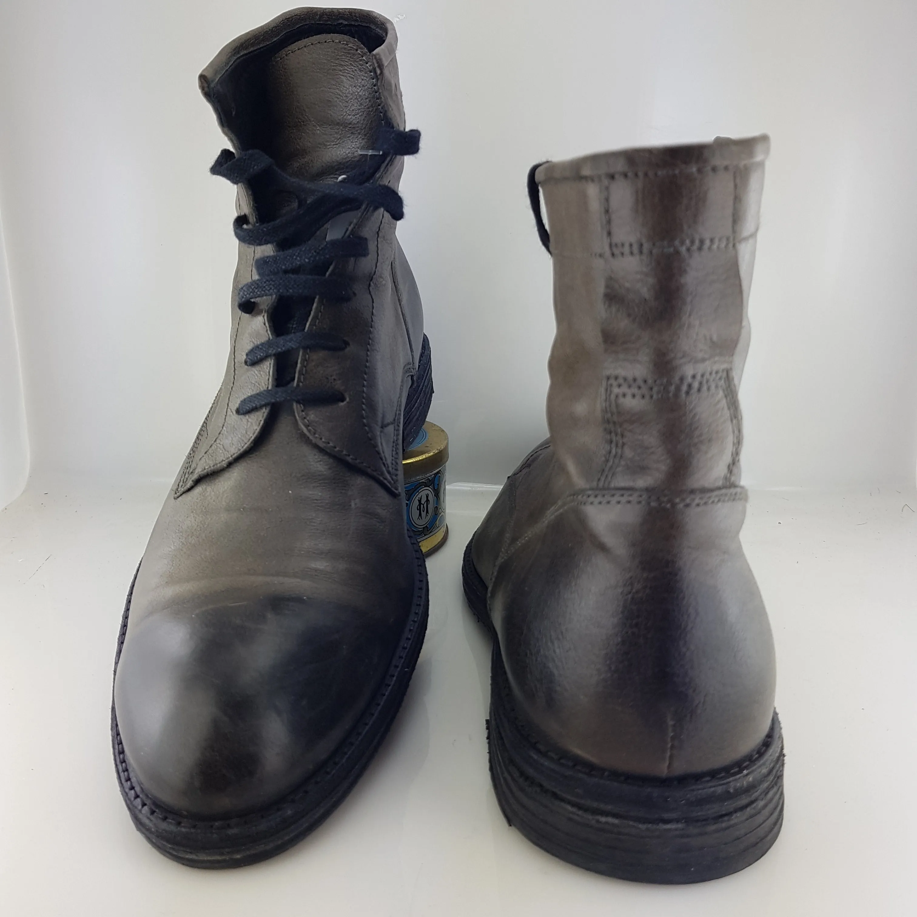 Lace-up ankle boots
