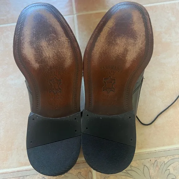 Louis Dell Olio Black leather shoes Mens,size 71/2M excellent condition.