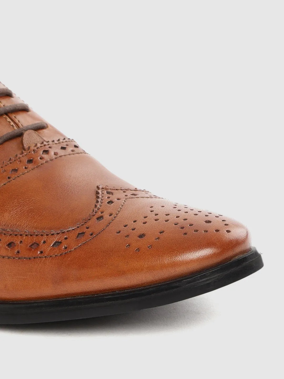 Men Tan Brown Formal Brogue Shoes
