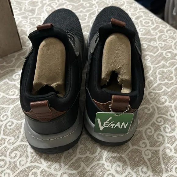 mens sketchers vegan leather air cooled memory foam shoes new 11.5 wide
