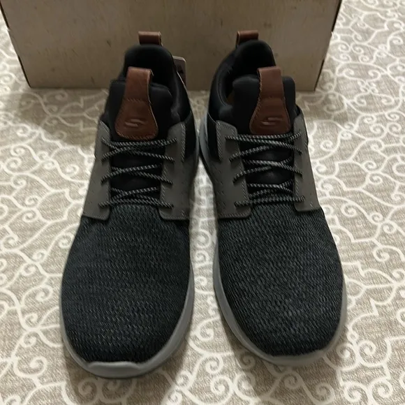 mens sketchers vegan leather air cooled memory foam shoes new 11.5 wide