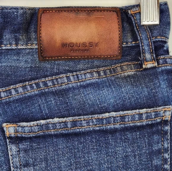 Moussy Vintage High Rise Tapered Slim Leg Cropped Ankle Jeans Medium Wash 25