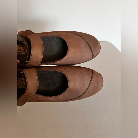 Munro American Alpine Nubuck Leather Mary Jane Shoes Size 9
