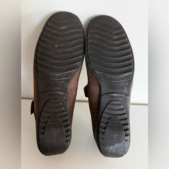 Munro American Alpine Nubuck Leather Mary Jane Shoes Size 9