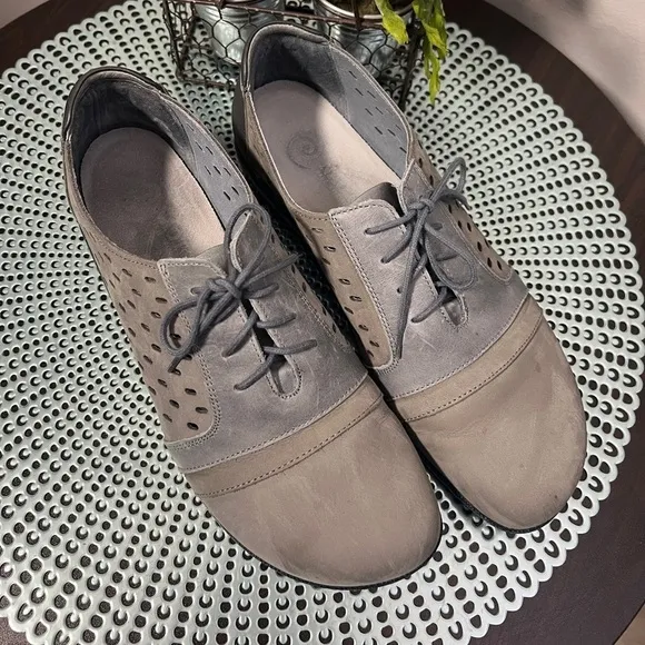 Naot Lalo Perforated Oxford Sneaker Grey