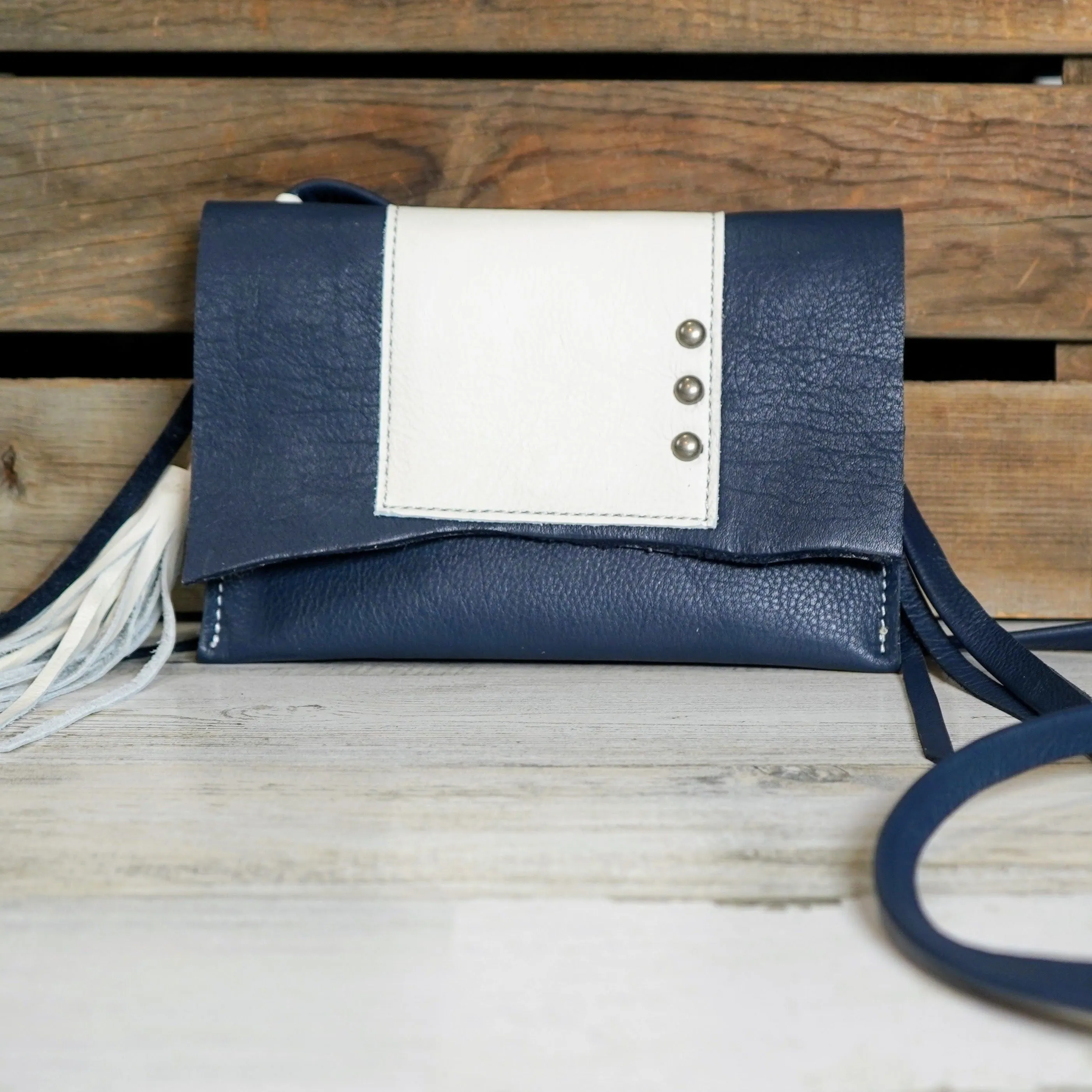 Navy and White 3DOT
