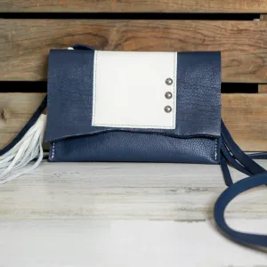 Navy and White 3DOT