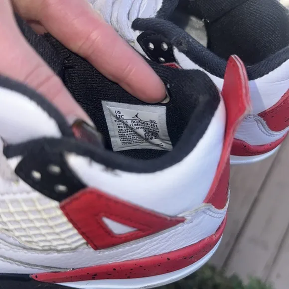 Nike Air Jordan 4 Retro Sneaker - Little Kids