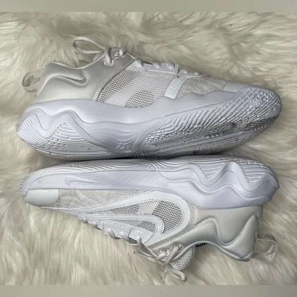 🏀Nike Giannis Immortality 3 Triple White Mens Shoes size 9