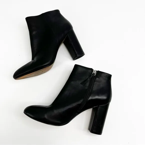 Saks Fifth Avenue Jamie Black Leather Ankle Boot Size 10