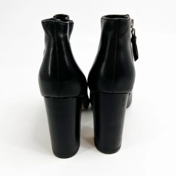 Saks Fifth Avenue Jamie Black Leather Ankle Boot Size 10