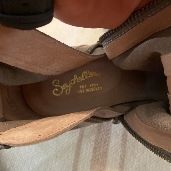 Seychelles gray suede zip-up ankle boots