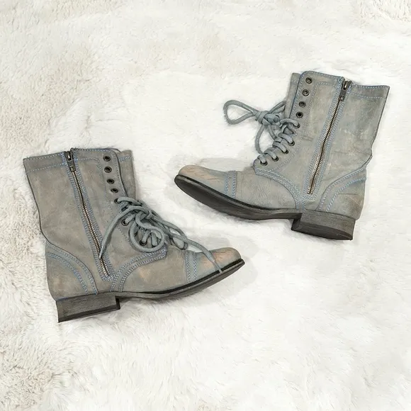Steve Madden Troopa Combat Boot Dusty Blue size 8