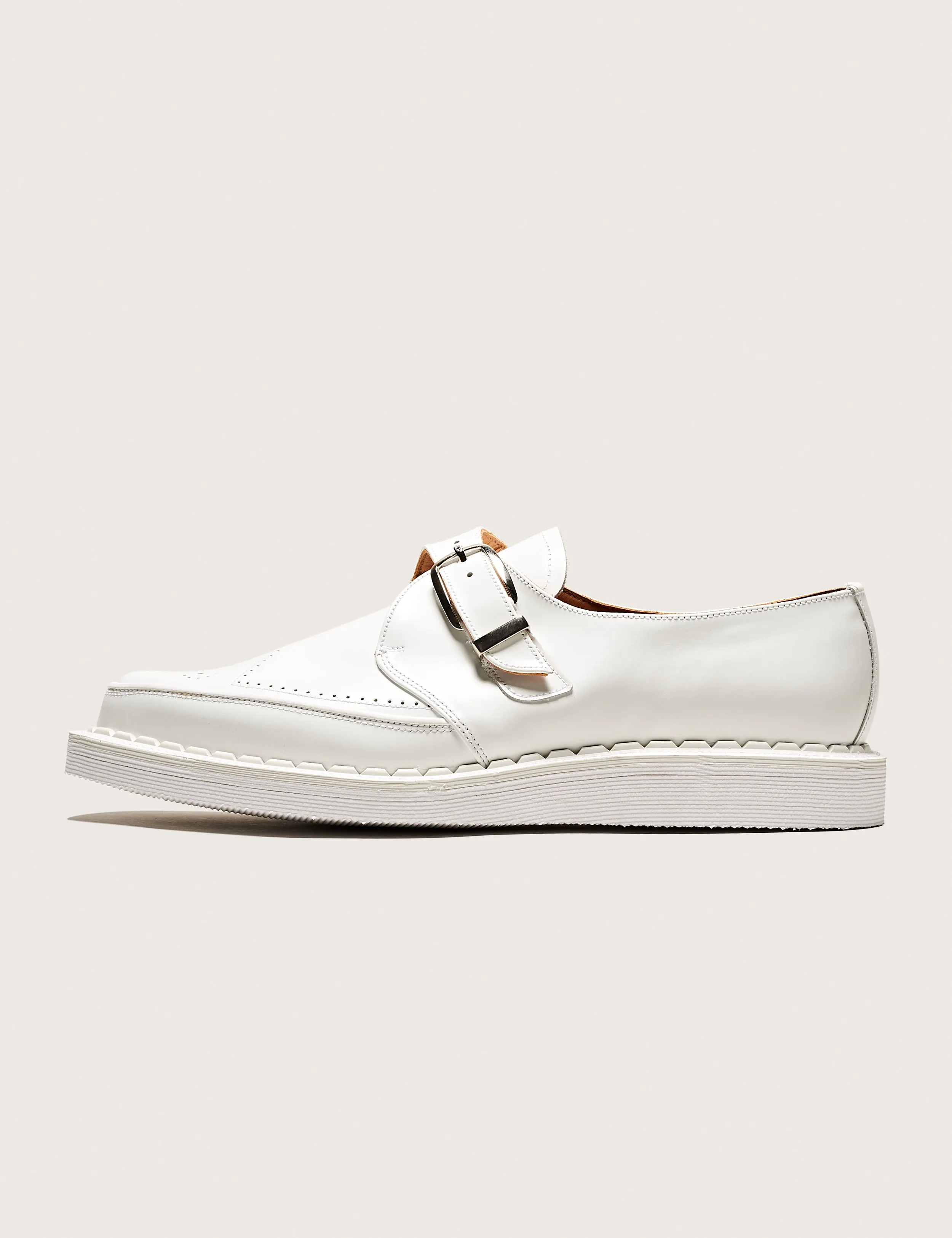 Strummer Monk White