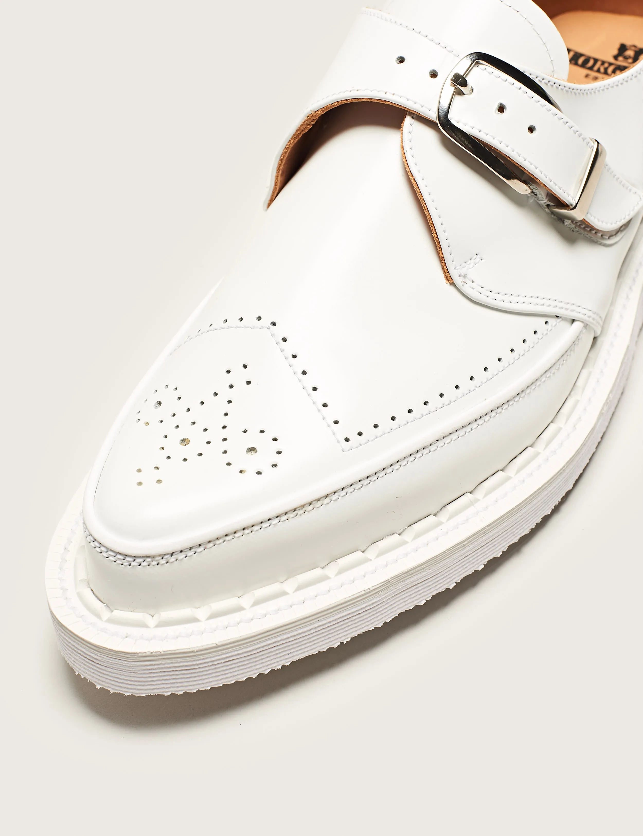 Strummer Monk White