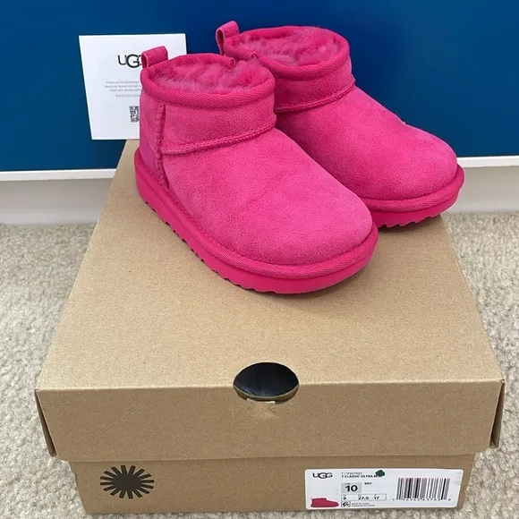 UGGS - NWT toddler girl size 11 pink classic ultra mini side zip boots.