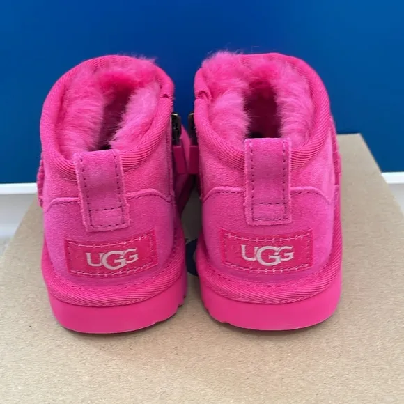 UGGS - NWT toddler girl size 11 pink classic ultra mini side zip boots.